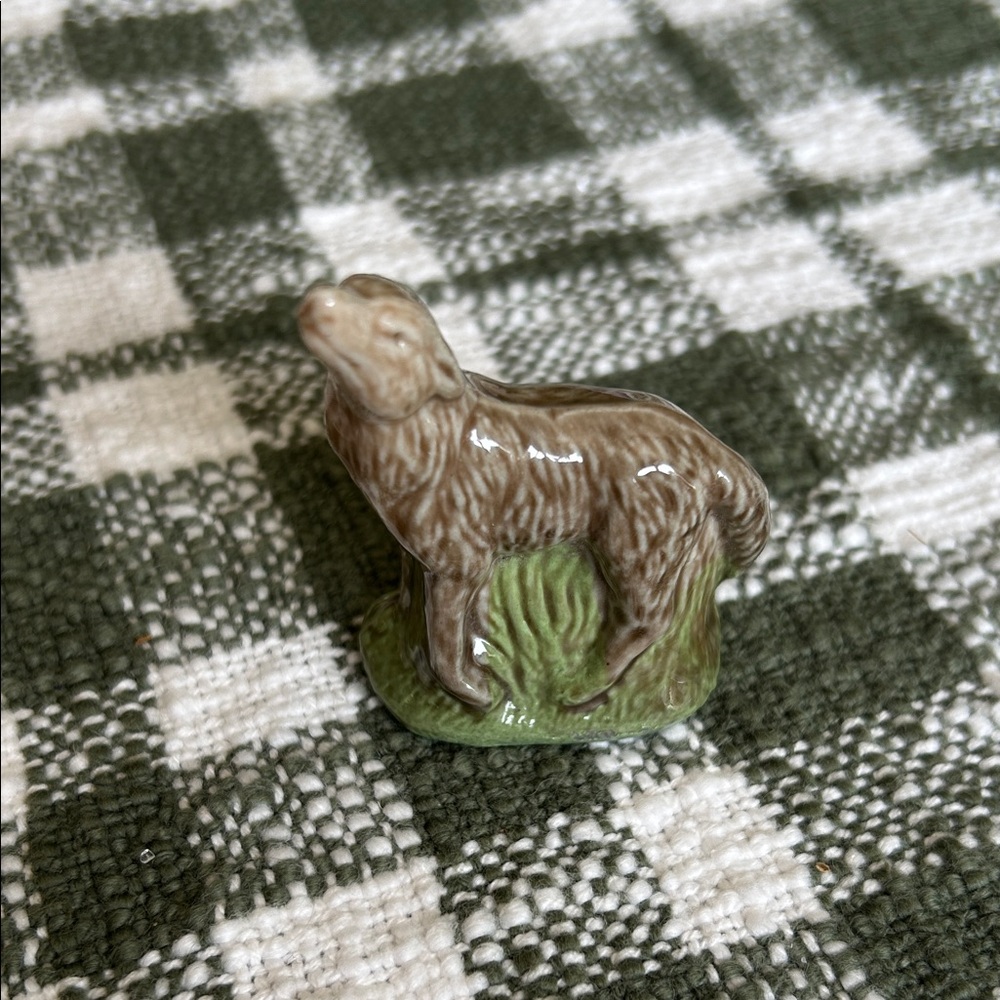 Wade Whoppa Wolf Figurine